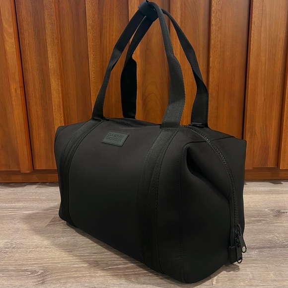 SOLD DAGNE DOVER Large Black Landon Neoprene Carryall Travel Bag EUC! - Picture 4 of 15